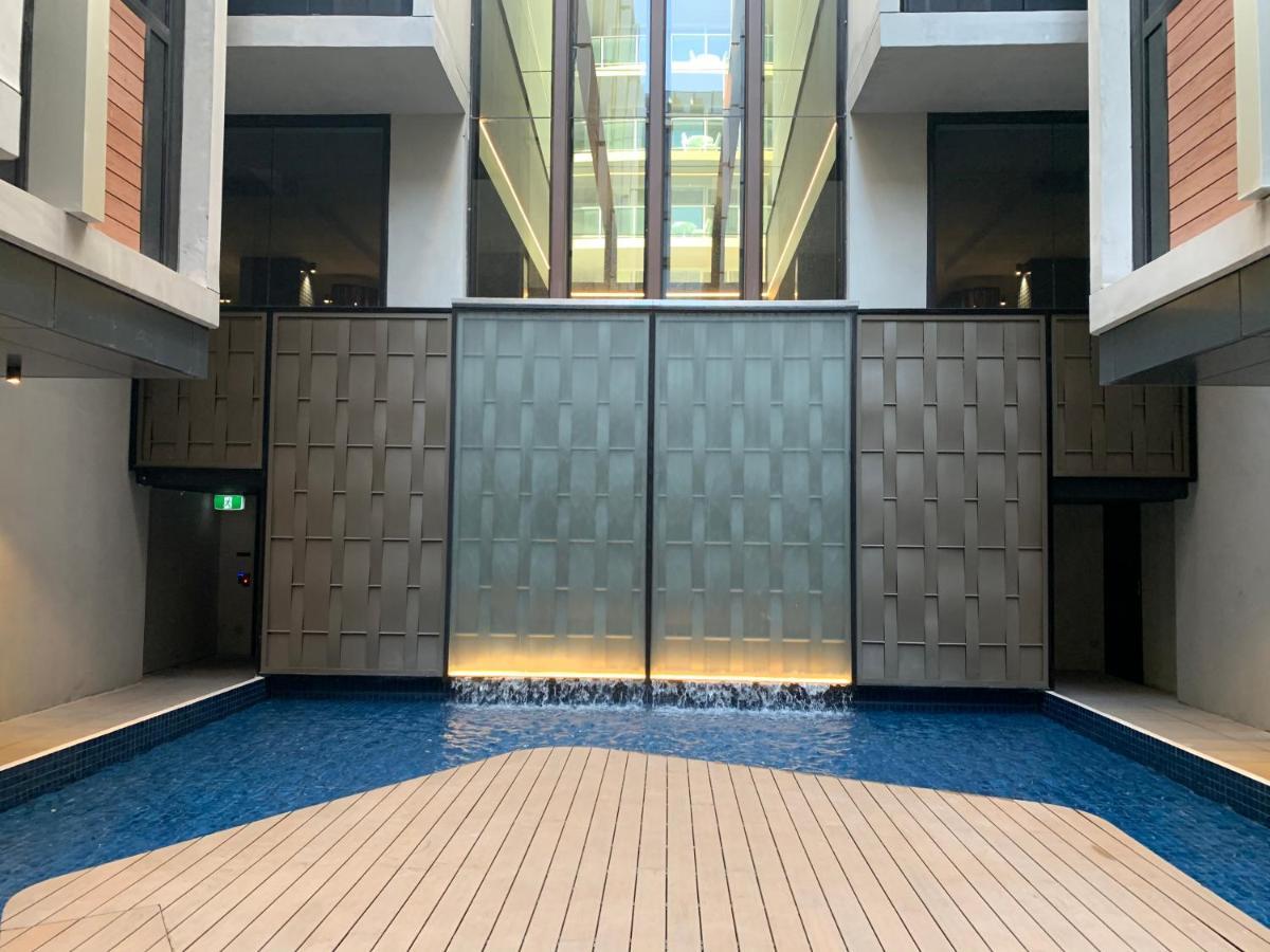 Midnight Luxe 1Br 1Bath Apartment 104 In The Heart Of Braddon Pool Sauna Secure Parking Wine Wifi Канбера Екстериор снимка